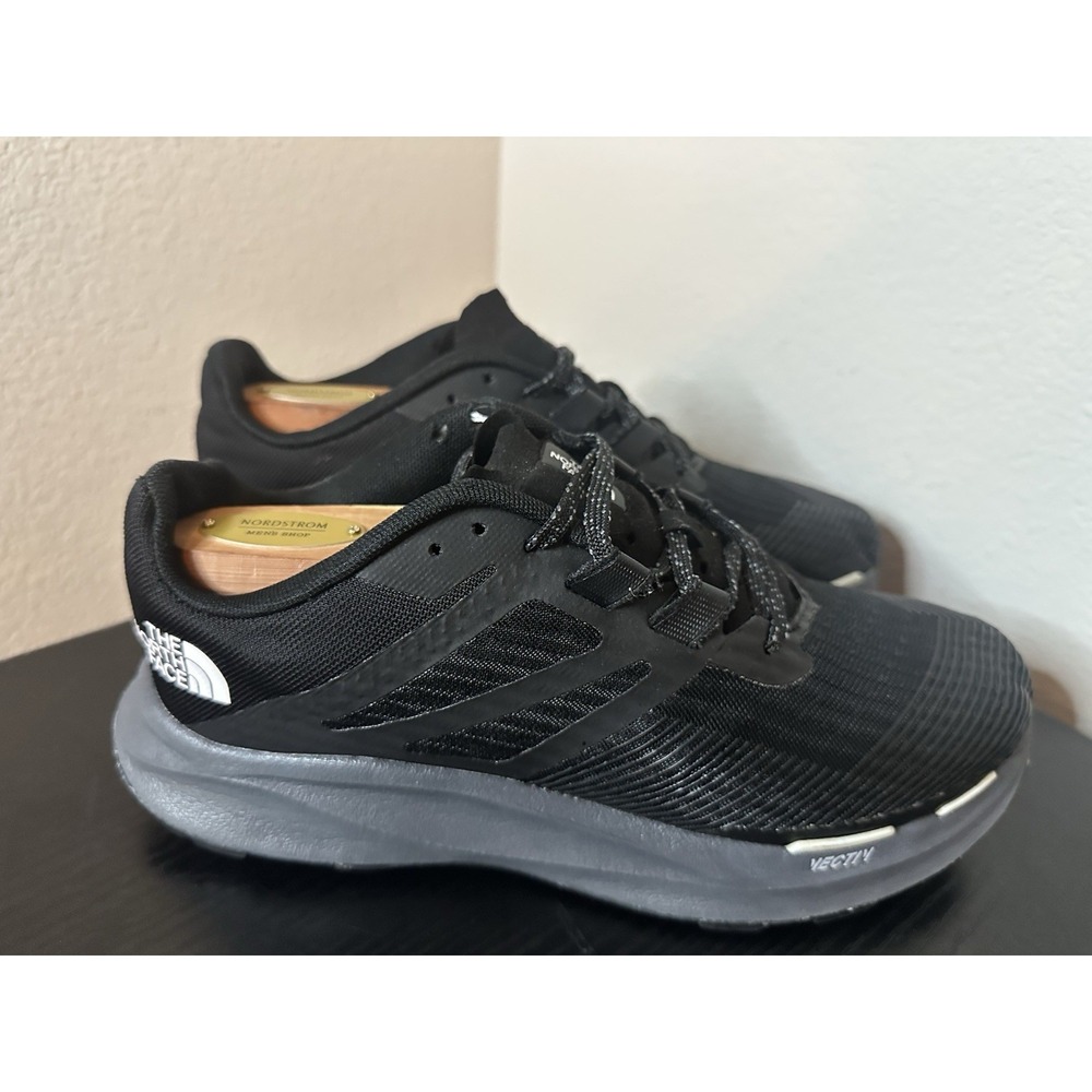 THE NORTH FACE Women's VECTIV Eminus‎ Trail Running Shoe Black White Size 8.5